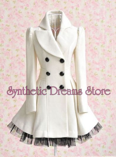 0001 - Trench Coat Branco com Renda Preta
